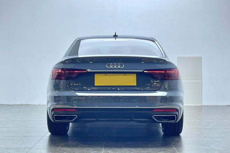 奥迪A4L 2022款 40 TFSI quattro RS套件燃速型车身外观6007