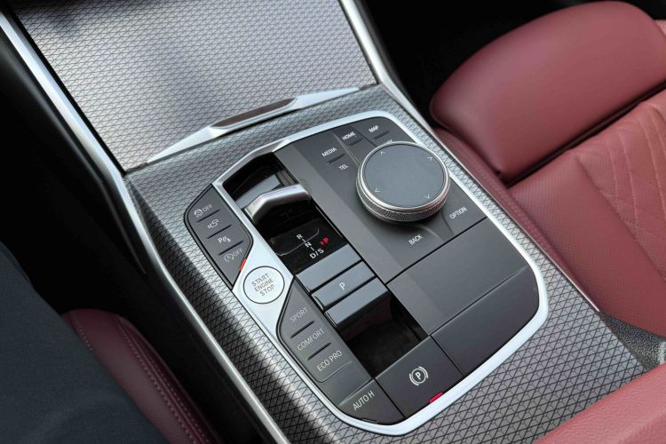 宝马3系 2023款 325Li M运动曜夜套装中控内饰7009