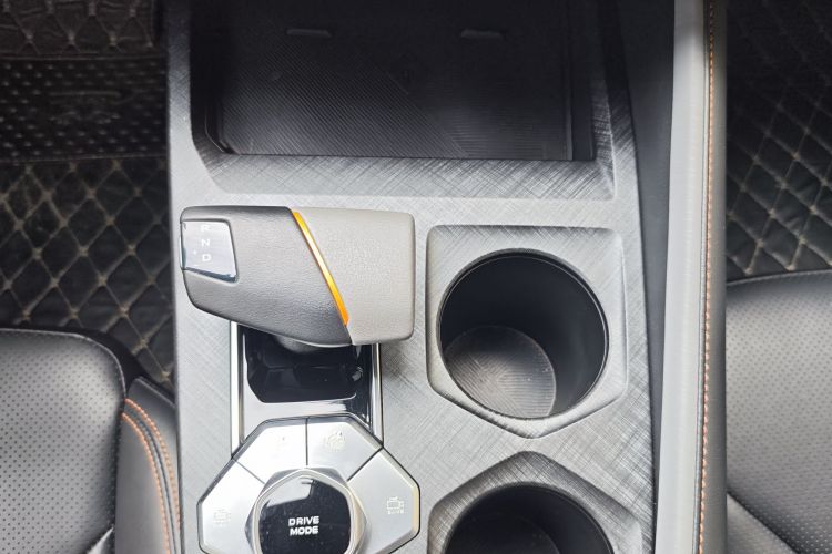 长安UNI-V 2022款 1.5T 智慧领航型局部细节18