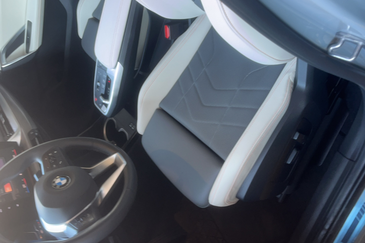 宝马X2(进口) 2024款 sDrive25i M运动套装局部细节19