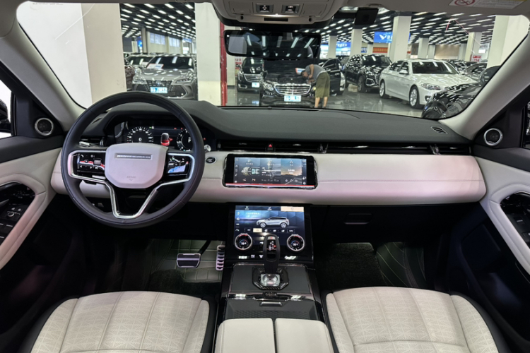 路虎 揽胜极光 2021款 极光L 249PS R-Dynamic First edition 首发版中控内饰7004