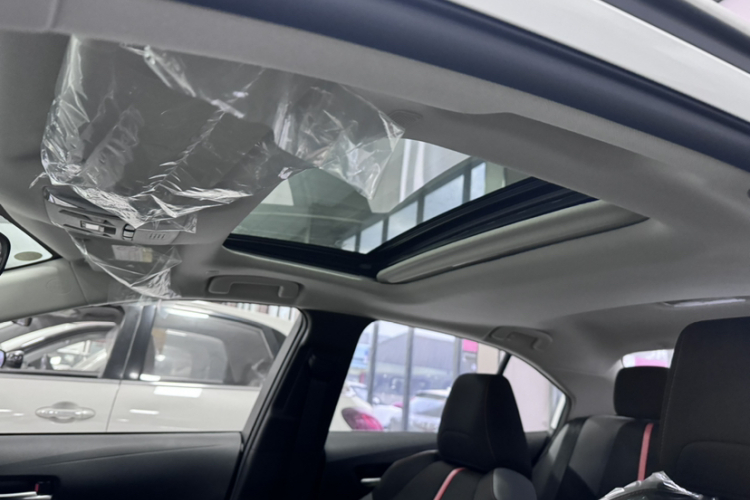 丰田 卡罗拉 2024款 1.2T 精英版中控内饰7004