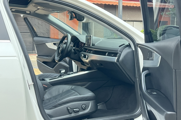 奥迪A4L 2019款 40 TFSI 时尚型 国VI局部细节41