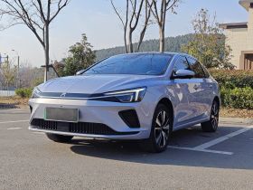 飞凡汽车 飞凡ER6 2021款 新动版 620km 智享版