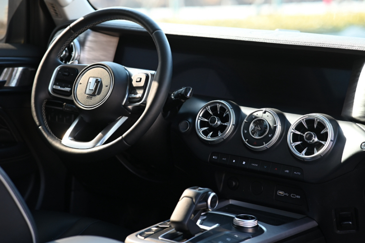 坦克300 2024款 2.0T 征服者中控内饰7007