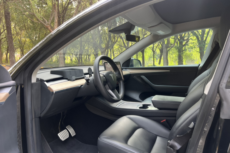 特斯拉 Model Y 2021款 Performance高性能全轮驱动版局部细节19