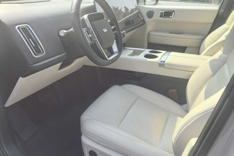 理想汽车 理想L6 2024款 Max中控内饰7004