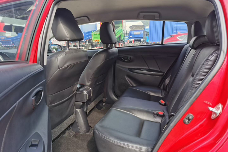 丰田 威驰FS 2017款 1.5L CVT锋驰版中控内饰7001