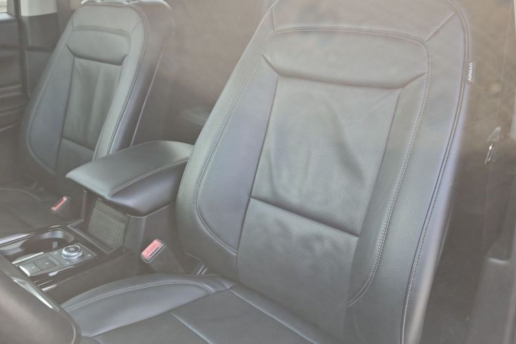 福特 探险者 2020款 EcoBoost 285 四驱钛金版 6座局部细节19