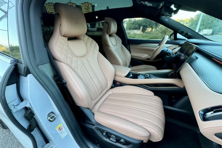 比亚迪 宋L EV 2024款 662km 卓越型中控内饰7003