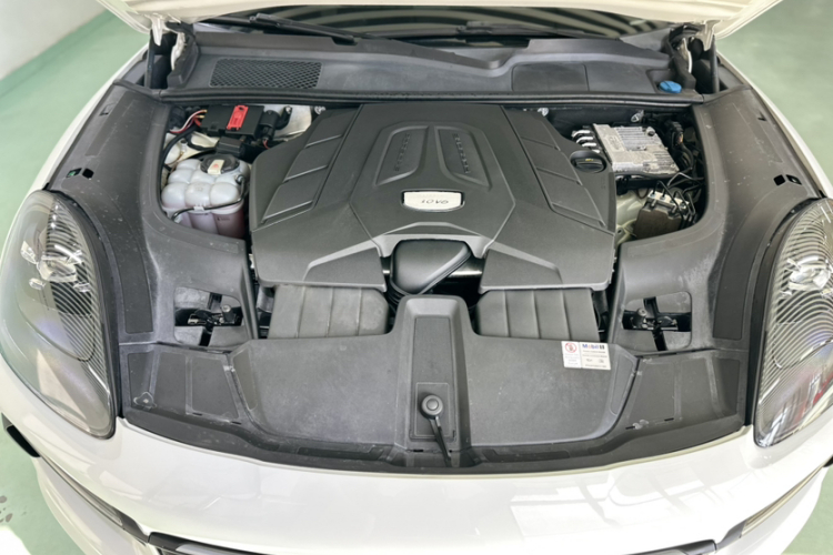 保时捷 2018款 Cayenne 3.0T中控内饰7011