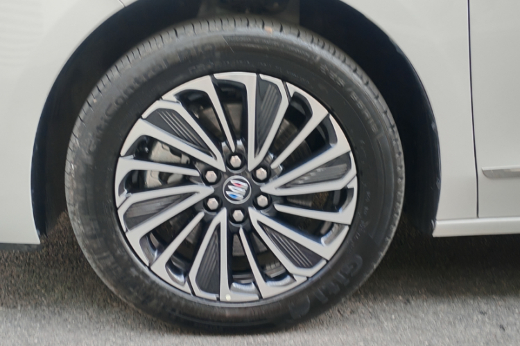 别克GL8新能源 2025款 陆尚 先享版 7座车身外观6011