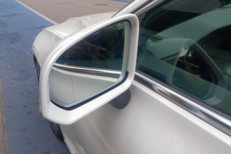 沃尔沃V60 2024款 B5 智远豪华版车身外观6012