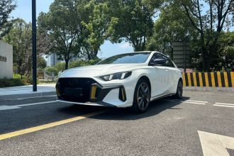 广汽传祺 影豹 2023款 270T DCT J16版