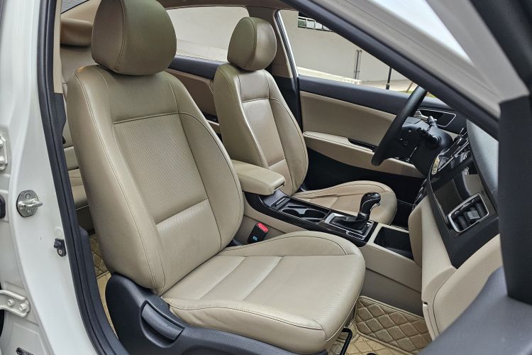 现代 名图 2014款 1.8L 自动智能型GLS中控内饰7002