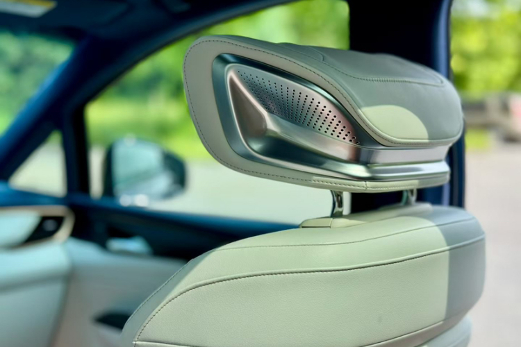 别克GL8 2020款 Avenir艾维亚 四座尊礼版中控内饰7004