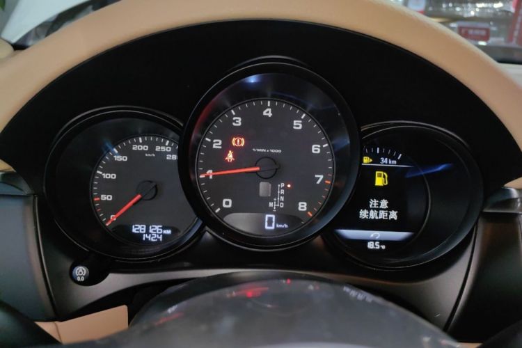 保时捷 2014款 Macan 2.0T中控内饰15