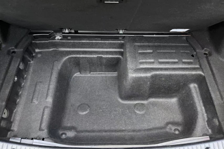 奔驰C级 2016款 C 200 L 运动型中控内饰7009