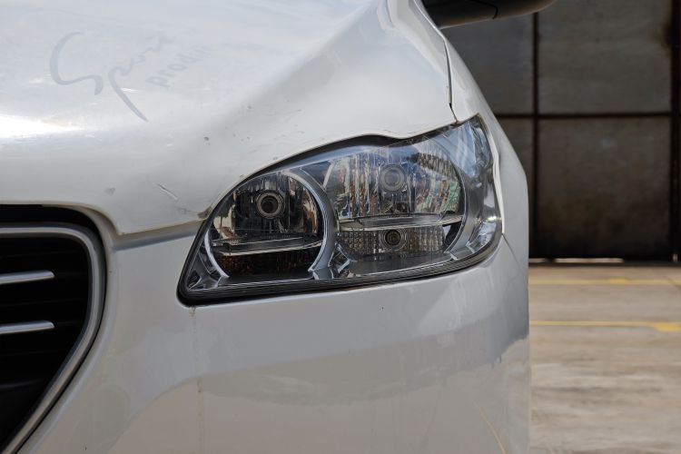 标致301 2016款 1.6L 自动舒适版局部细节9003