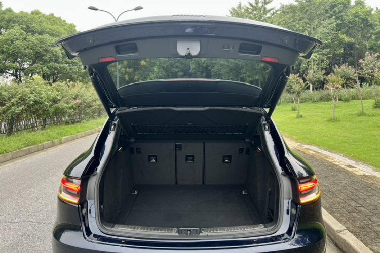 保时捷 2018款 Macan 2.0T车身外观6004