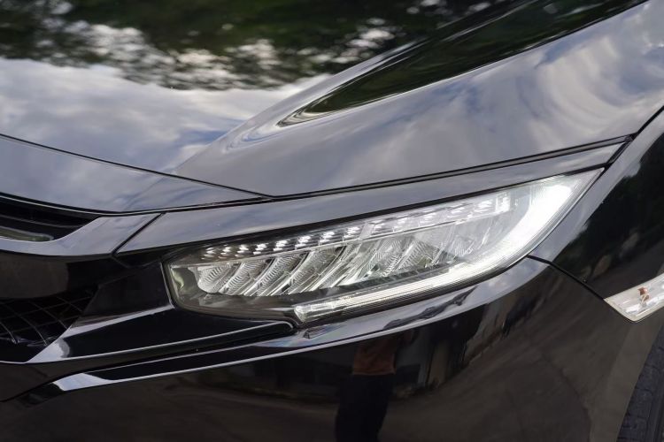 本田 思域 2016款 220TURBO CVT尊贵版车身外观6008