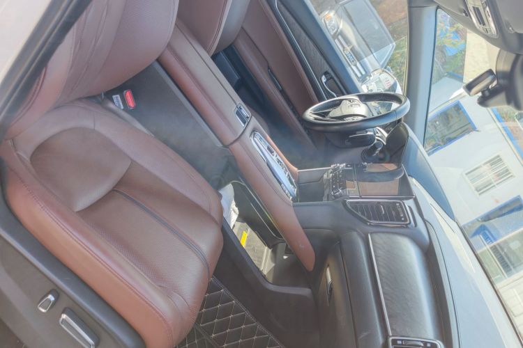 本田UR-V 2020款 370TURBO 四驱尊享版中控内饰7006