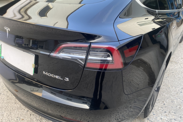 特斯拉 Model 3 2020款 标准续航后驱升级版车身外观6005