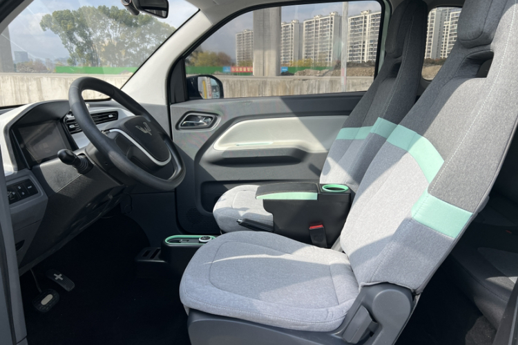 五菱汽车 宏光MINIEV 2022款 马卡龙臻享款 磷酸铁锂中控内饰7005