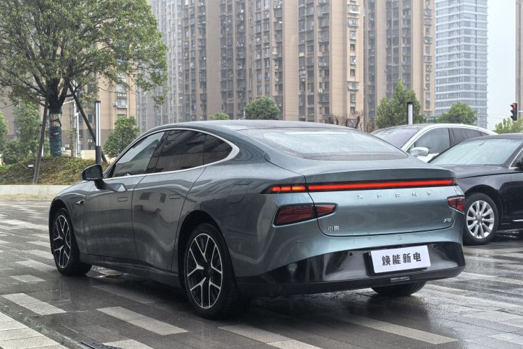 小鹏P7 2023款 P7i 702 Max车身外观6006