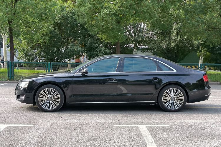 奥迪A8 2013款 A8L 45 TFSI quattro舒适型车身外观6007