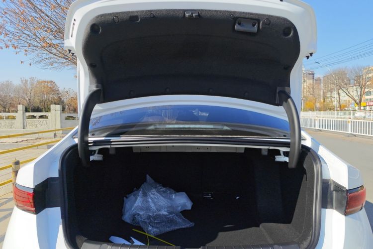 比亚迪 秦PLUS 2025款 DM-i 智驾版 55KM领先型局部细节23