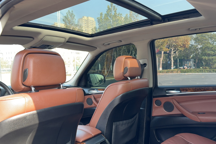 宝马X5(进口) 2011款 xDrive35i 领先型中控内饰7006
