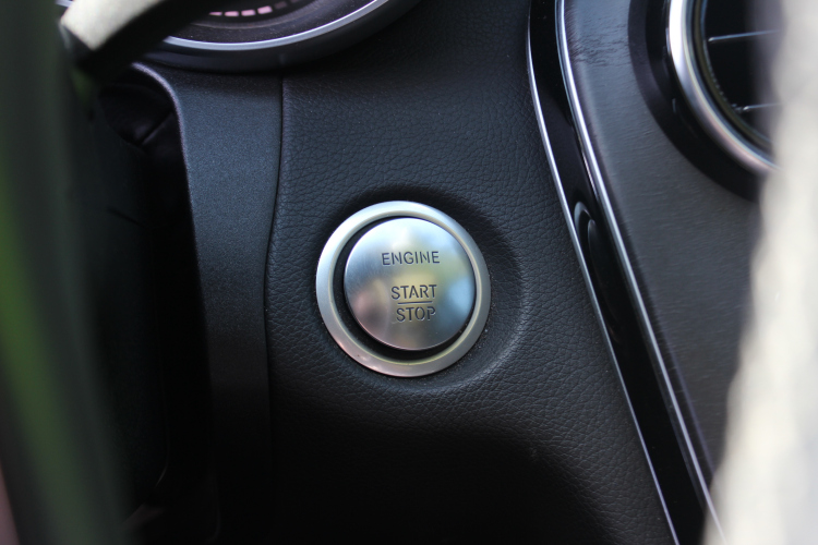 奔驰C级 2017款 C 200 L 运动版中控内饰7001