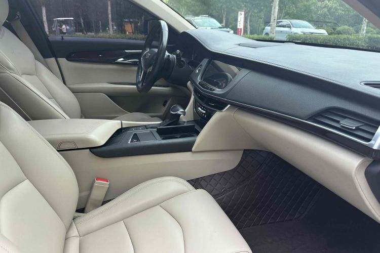凯迪拉克CT6 2016款 28T 时尚型中控内饰7004