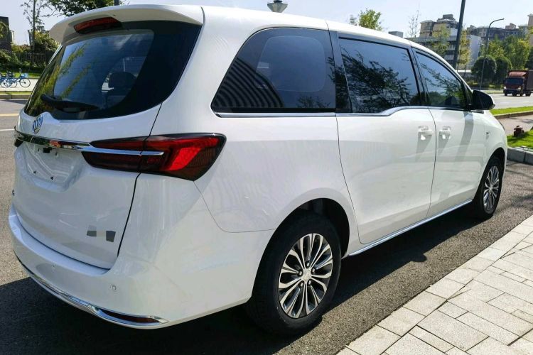 别克GL8 2023款 陆上公务舱 舒适型车身外观6010