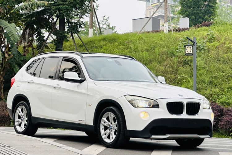 宝马X1 2012款 sDrive20i 领先型车身外观6001