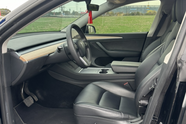 特斯拉 Model Y 2022款 后轮驱动版局部细节19