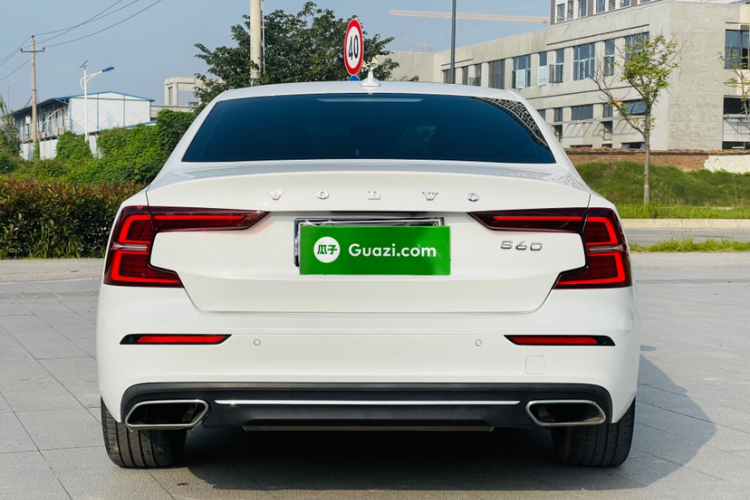 沃尔沃S60 2021款 T4 智远豪华版车身外观6006