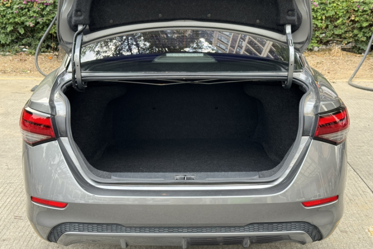 日产 轩逸 2021款 1.6L XL CVT智享版局部细节23