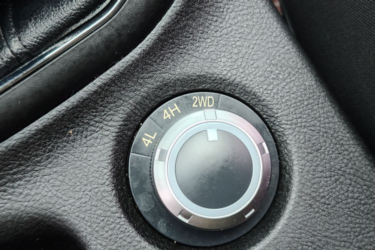 陆风X8 2017款 2.0T 汽油4X4豪华型局部细节9001