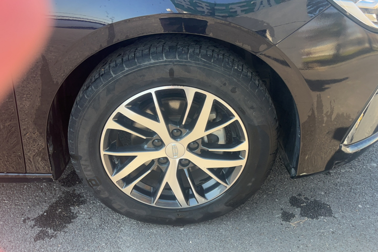 吉利汽车 帝豪 2022款 第4代 1.5L 手动豪华型车身外观6007