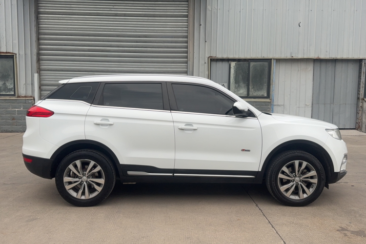 吉利汽车 博越 2016款 1.8TD 自动智联型车身外观6003