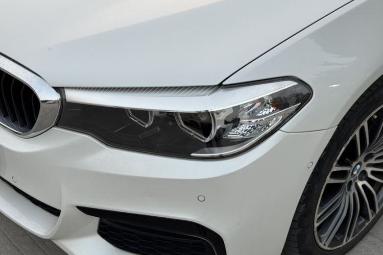 宝马5系 2019款 530Li 领先型 M运动套装车身外观6002