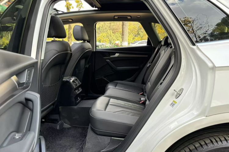 奥迪Q5L 2021款 45 TFSI 豪华动感型中控内饰7007