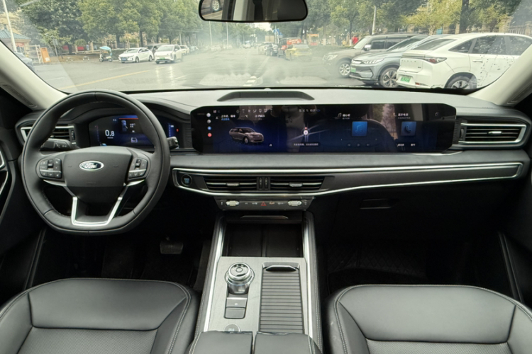 福特 探险者 2024款 2.3T EcoBoost 后驱风尚版 6座中控内饰7010
