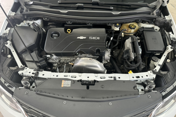 雪佛兰 科鲁兹 2018款 320 自动先锋天窗版中控内饰7005