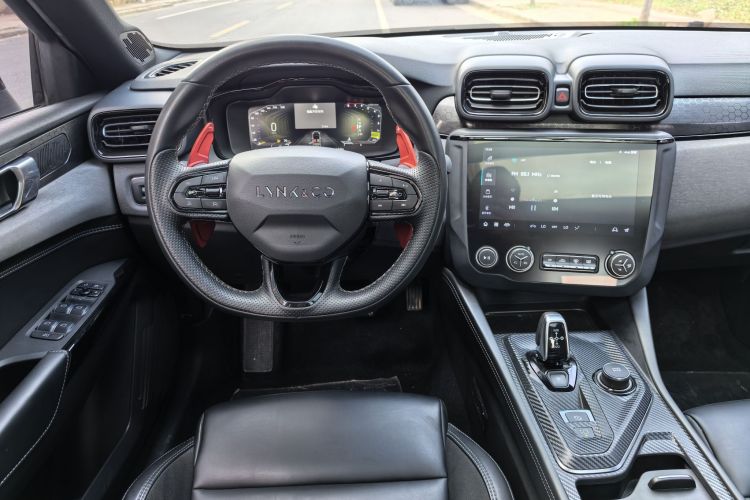 领克03 2022款 2.0TD DCT劲Plus中控内饰7005