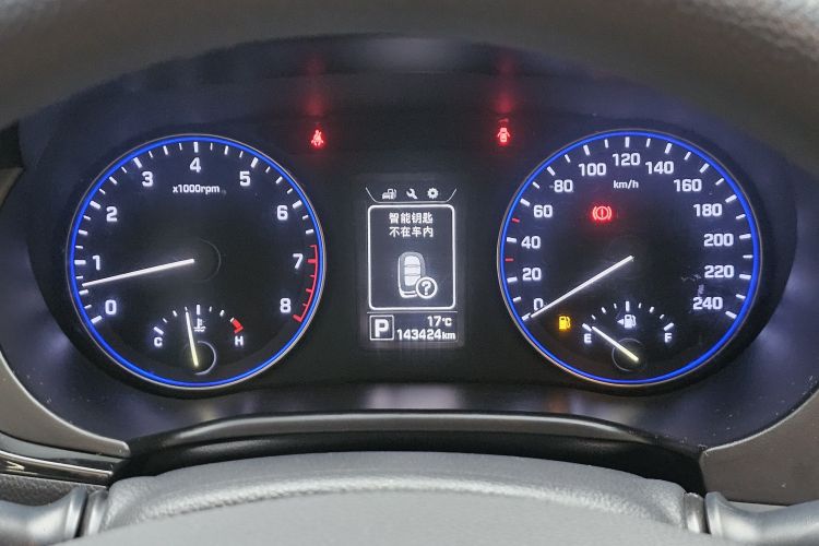 现代 名图 2014款 1.8L 自动智能型GLS中控内饰15