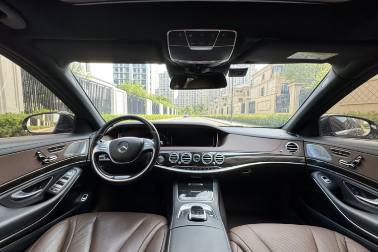 奔驰S级 2014款 S 400 L 尊贵型中控内饰7001