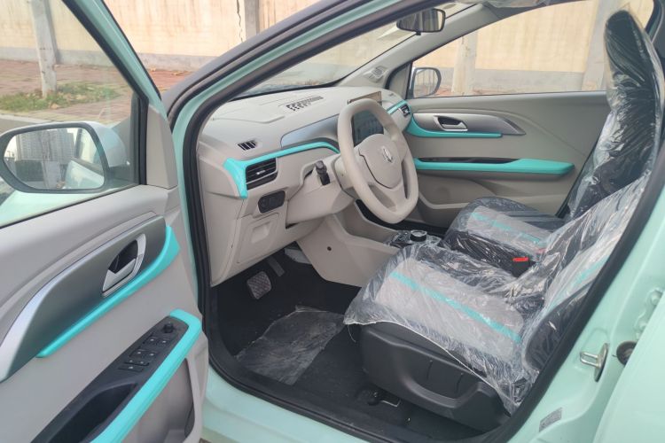 江铃集团新能源 易至EV3 2025款 Plus 330KM舒适型中控内饰7002